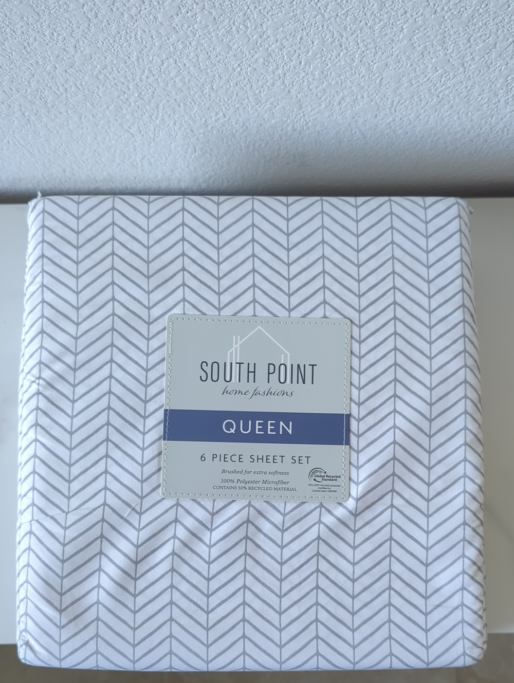 South Point Queen 6-Piece Sheet Set - White with Gray Chevron